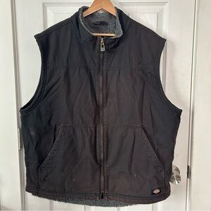 Dickie’s Men's Black Sleeveless Jacket Vest